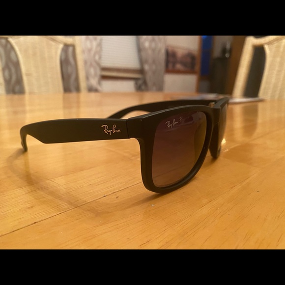 Ray Ban sunglasses - In great condition main image 6
